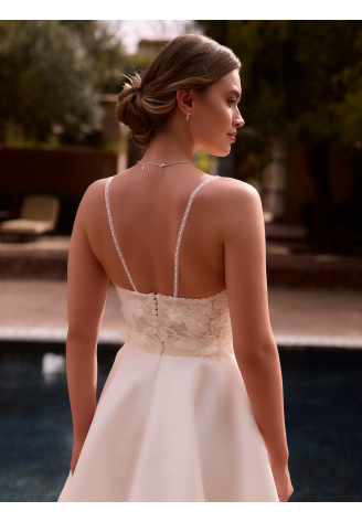 Bianco Evento E507 - Gorset ślubny z tiulu i koronki ivory