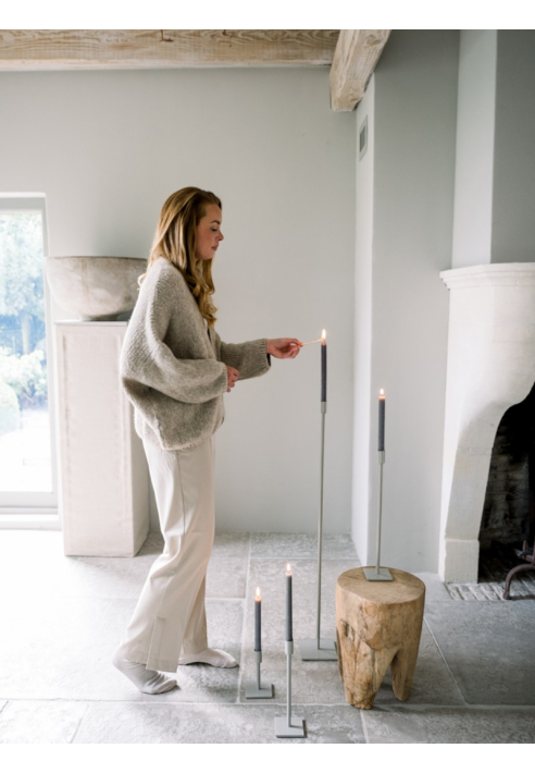 Leeff 18265 Stojak podłogowy na świece Fynn — szary