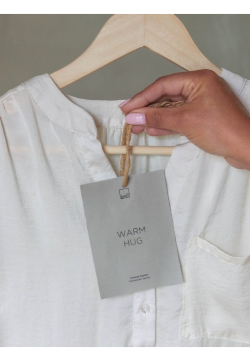 Leeff 18803 Saszetka zapachowa Sensational Spices — 'Warm Hug' (taupe)