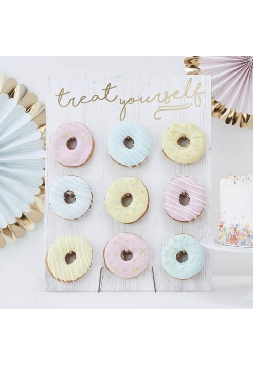 Ginger Ray Pick & Mix Donut Wall | Dekoracja ślubna ()