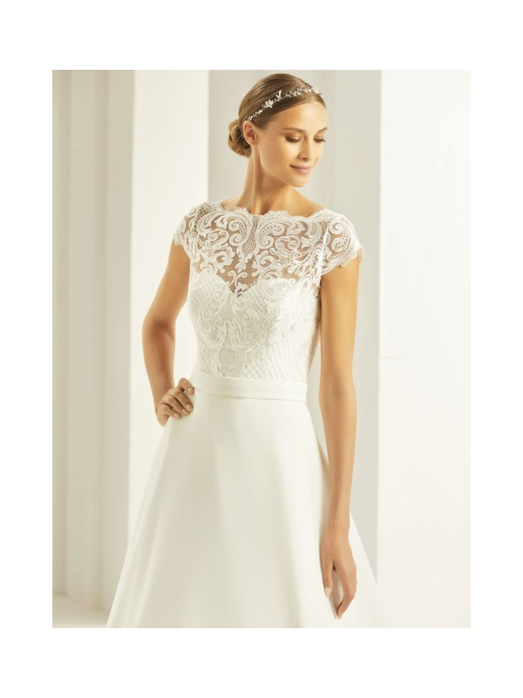 Bianco Evento E269 Bolero koronkowe main product photo